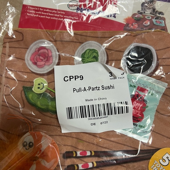 New cats toys and treats value $80 - Picture 6 of 11